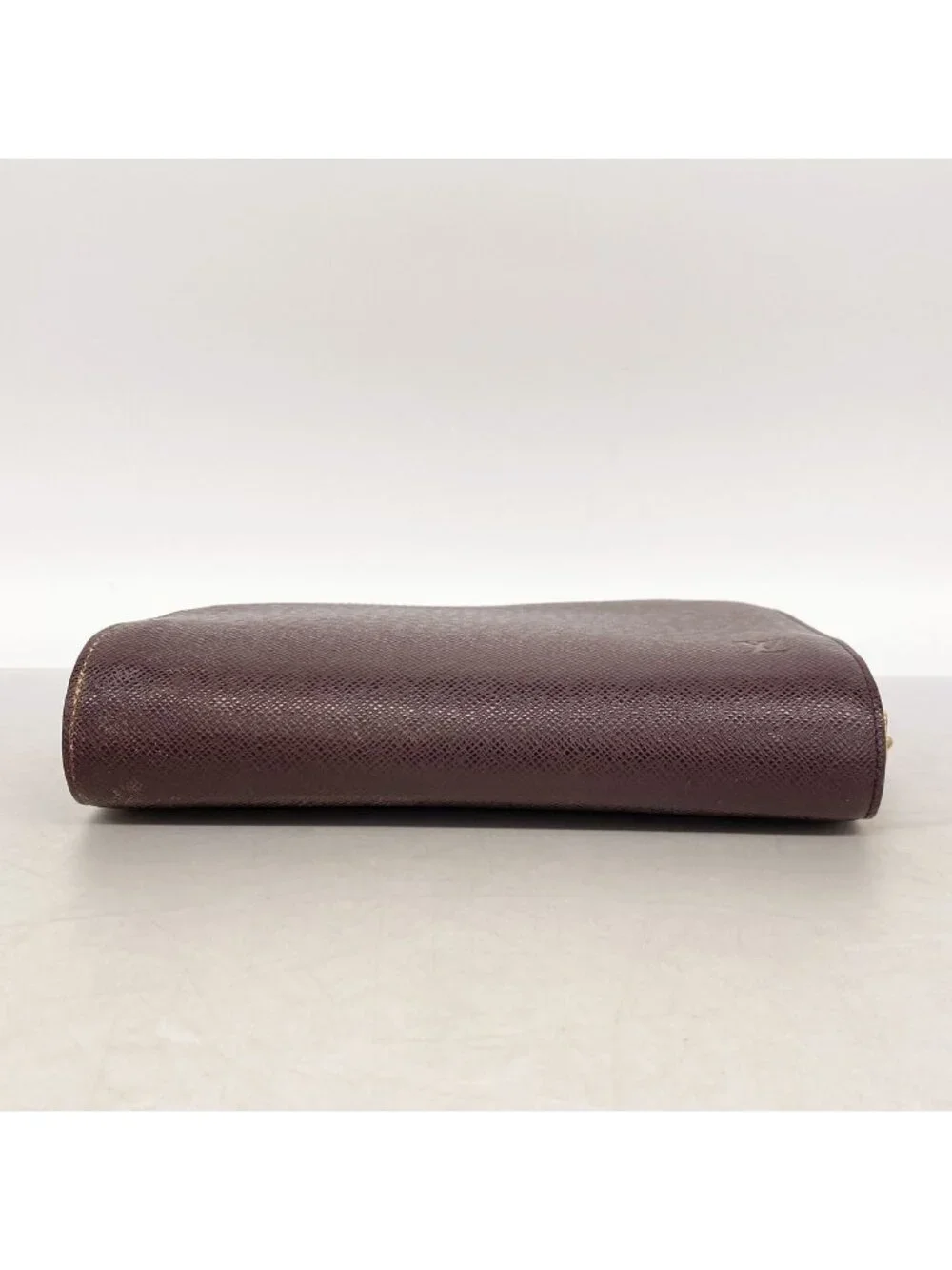 Louis Vuitton Clutch Taiga Baikal Acajou